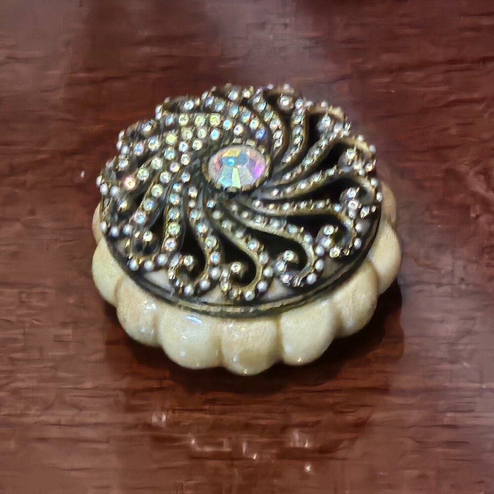 RARE VINTAGE JAY STRONGWATER SWIRL JEWEL CRYSTAL ENAMEL COVERED TRINKET PILL BOX